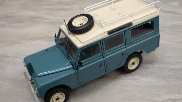 Marko Poljanc LAND ROVER SERIJE III LWB 1:24